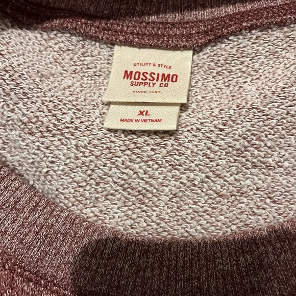 Off the shoulder sweater maroon with logo from Mossimo size XL - Picture 3 of 4